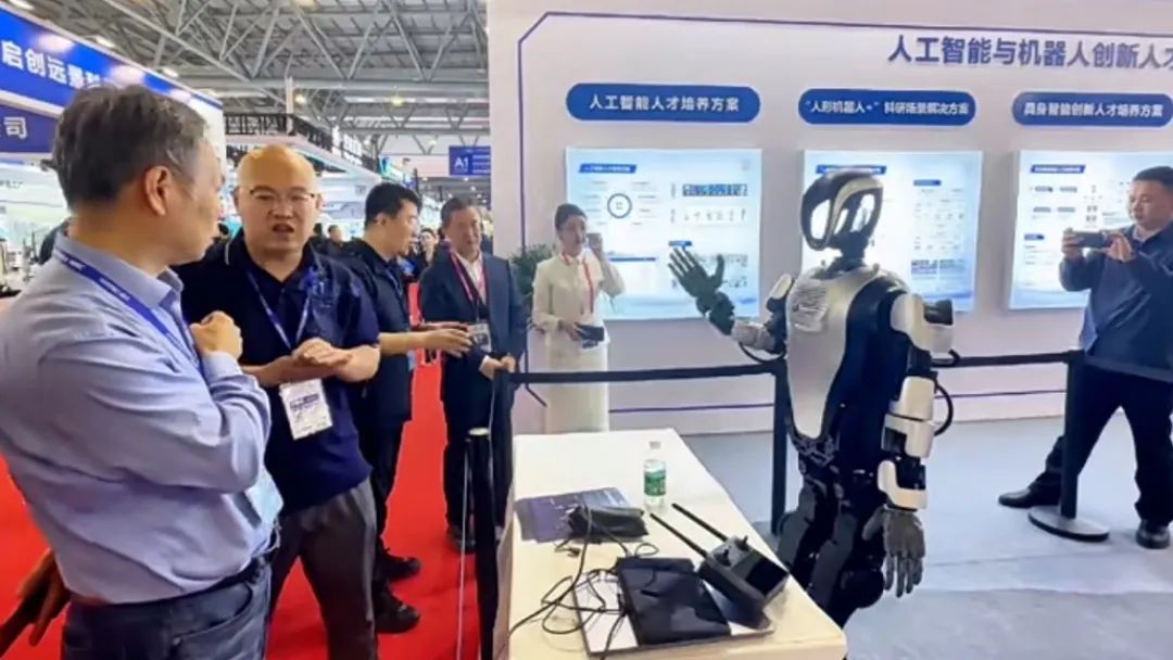 东方精工与乐聚机器人达成五年战略合作,加速具身智能机器人产业化落地