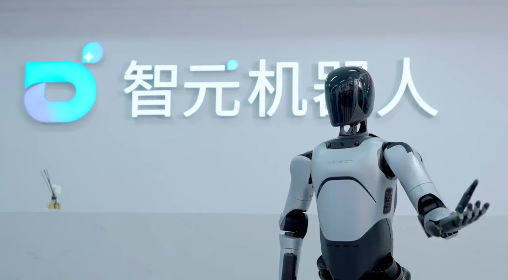 智元机器人团队发布操作学习突破性成果,颠覆传统认知